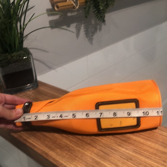 VEUVE CLIQUOT jacket brut champagne bottle sleeve insulated holde… - Picture 8 of 9